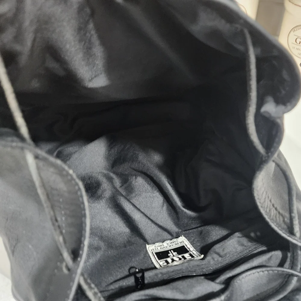 FRYE BLACK LEATHER BACKPACK